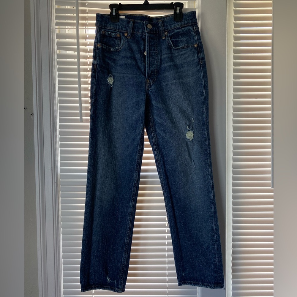 GAP Cheeky Straight High Rise Medium Wash Button-Fly Denim Distressed Jean 2/26”